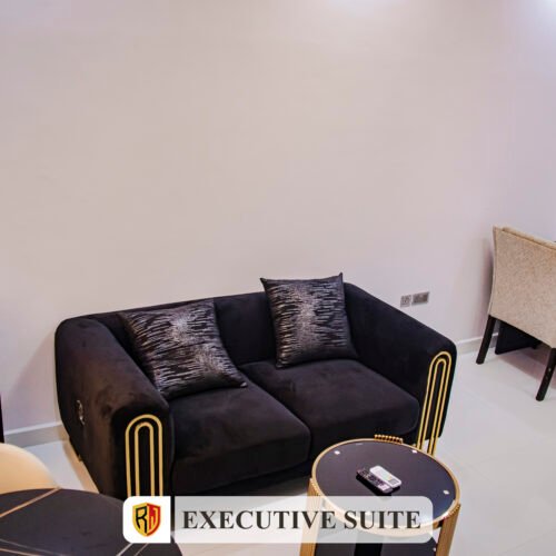 Executive Suite - Image 4